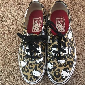 Hello kitty Vans w/Belt